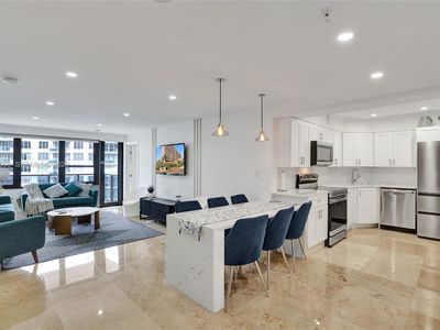 5225 Collins Ave APT 1411, Miami Beach, FL, 33140