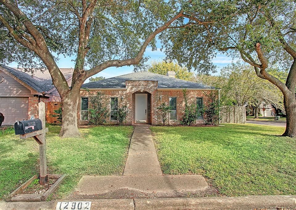 1st image of 12902 Avenida Vaquero St