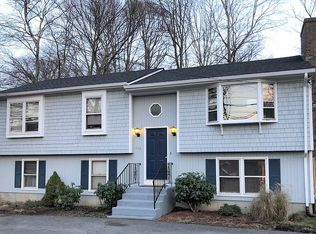 239 Old North Rd, Kingston, RI 02881