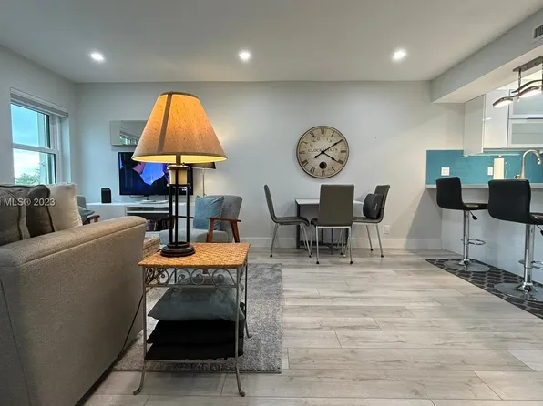615 NE 12th Ave APT 310, Fort Lauderdale, FL 33304