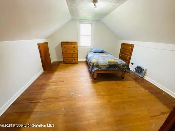 303 Washington Ave, West Wyoming, PA 18644