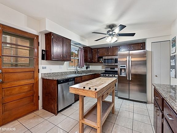 5th image of 4118 N Kedvale Ave APT E