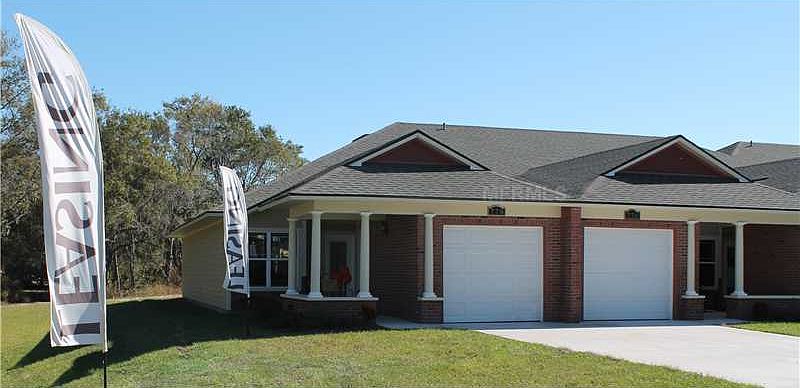 1st image of 755 Hunter Creek Dr