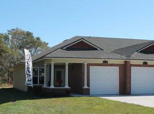 755 Hunter Creek Dr, Plant City, FL 33563
