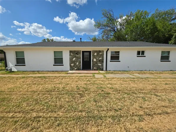 800 Gettysburg Pl, Bedford, TX 76022