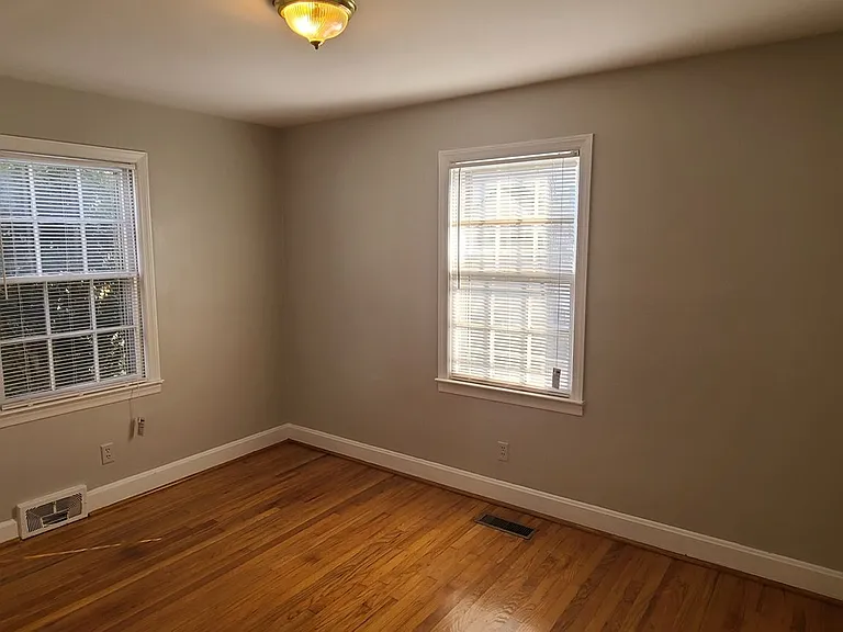 129 S Gordon Dr — Photo 12