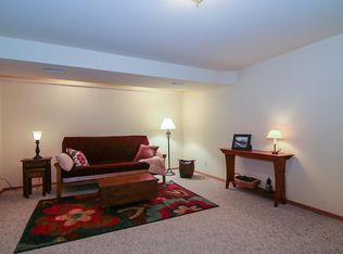 6701 Reston Heights Dr UNIT 3, Madison, WI 53718