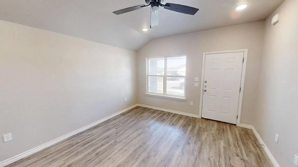 130 Wind Ridge Dr #B in Copperas Cove, TX 76522 — Photo 4