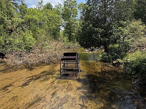 3rd image of 9670 S County Line Rd