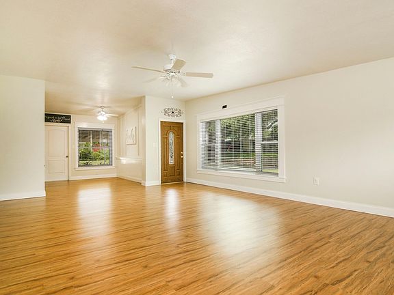 family room 2