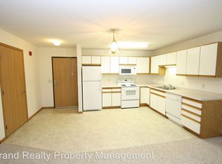 135 22nd St NW APT 204, Owatonna, MN 55060