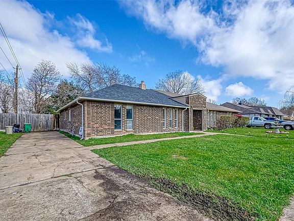 3rd image of 13916 Cravenridge Dr