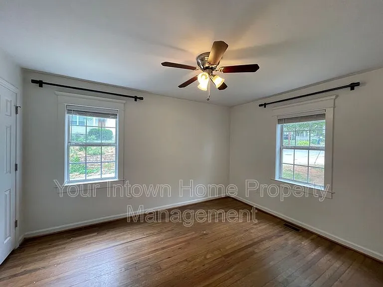 445 Gift Ave SE — Photo 11