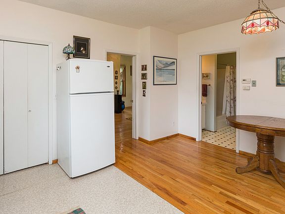 2nd image of 500 W 1st Ave