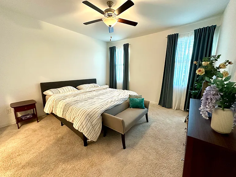 1828 Lake Grove Dr — Photo 11