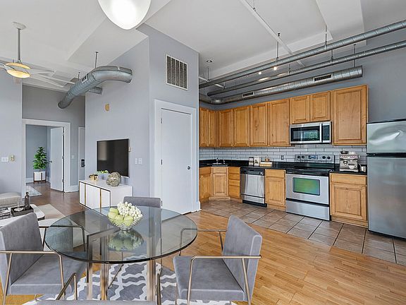 3rd image of 3301 Park Ave APT 201