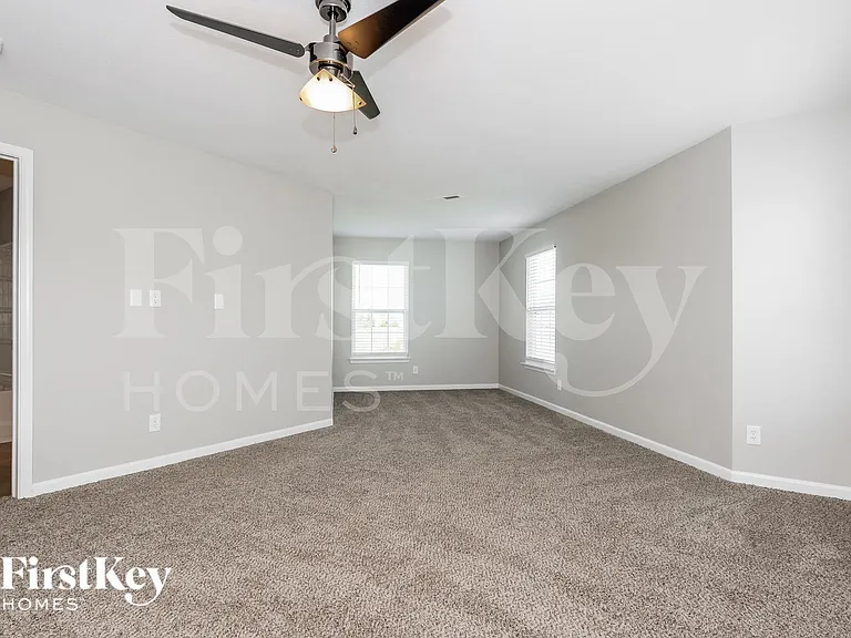 332 Zander Woods Ct — Photo 7