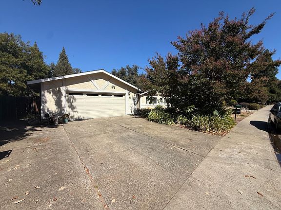2nd image of 7837 Meadowriver Way