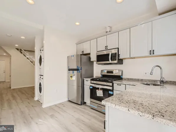 2013 McHenry St, Baltimore, MD 21223