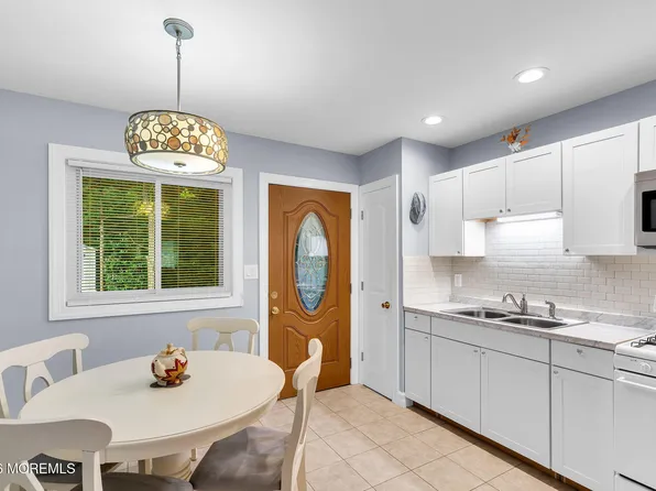 37 Pheasant Street #A, Manchester, NJ 08759