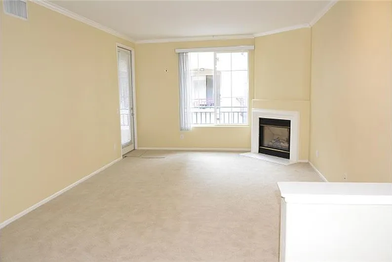 1 bed, 803 sqft, $2,775 — Photo 3