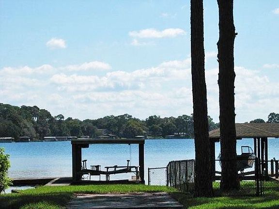 4th image of 1315 Palm Dr