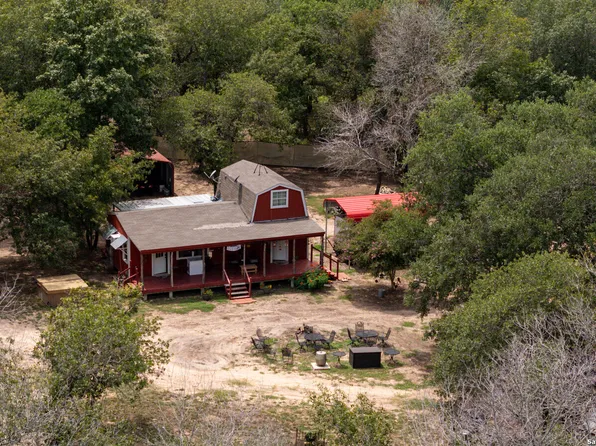 22420 PRIEST RD, Elmendorf, TX 78112