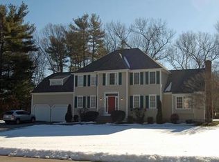 3 Hooksett Cir, Medway, MA 02053
