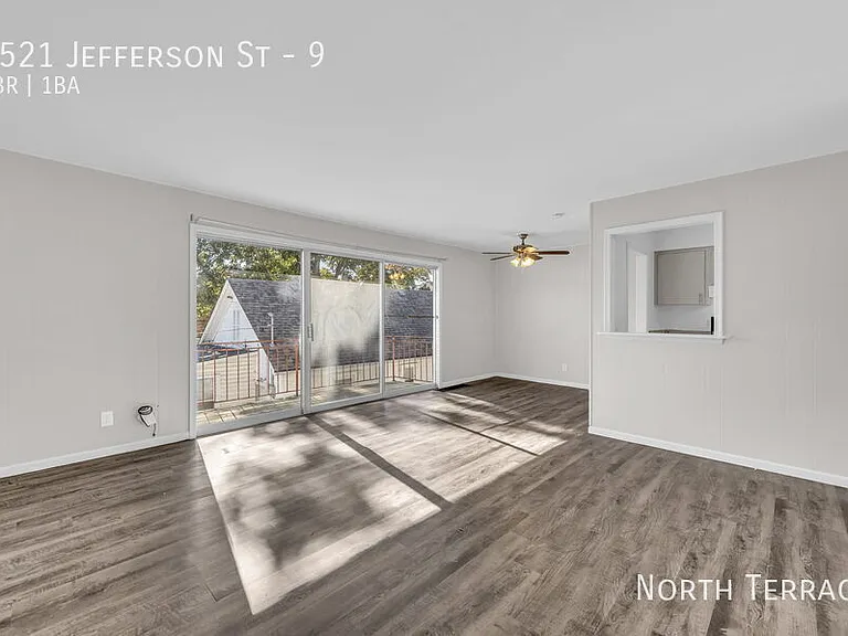 4521 Jefferson St #9 — Photo 4