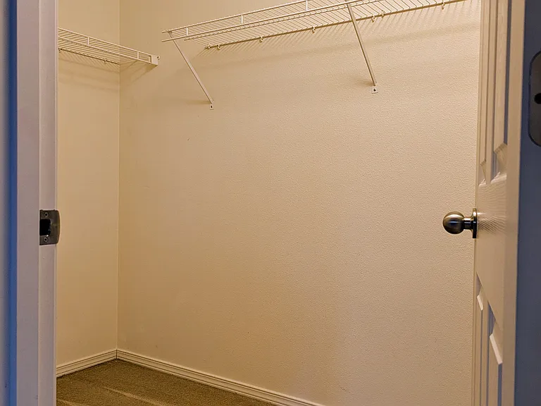 Walk-in closet