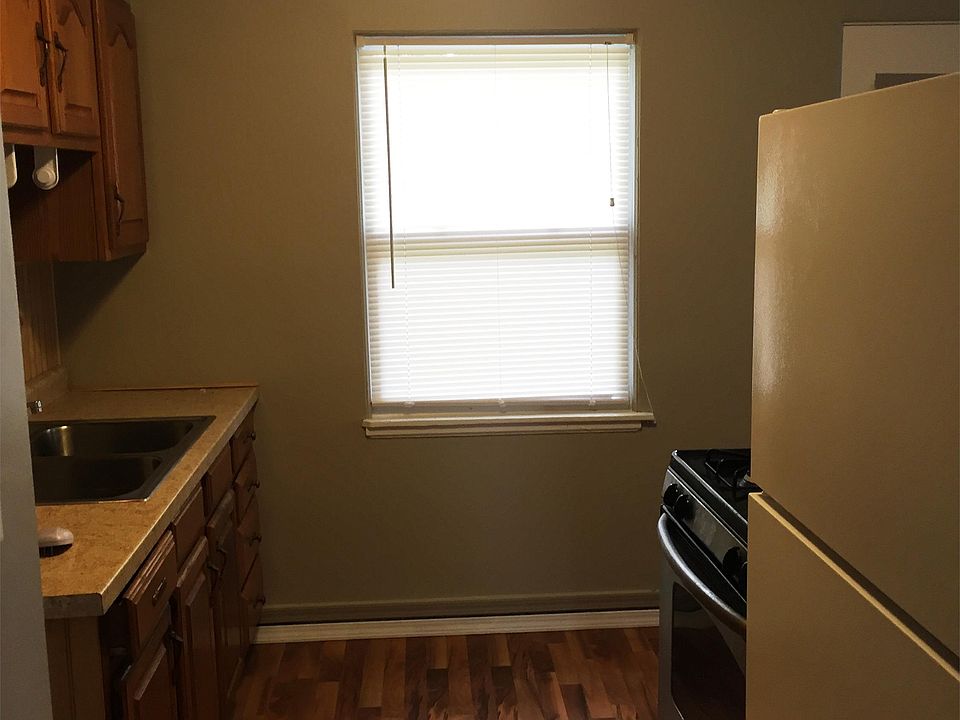 2nd image of 7620 Chestnut Ave