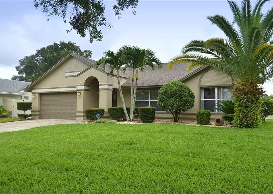 1st image of 8107 Wellsmere Cir