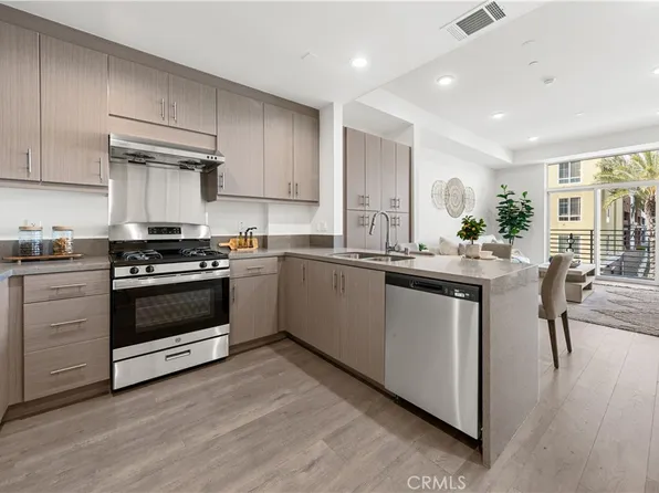 168 S Monterey St #202, Alhambra, CA 91801