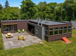 691 Black Bear Rd, Jamaica, VT 05343