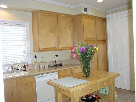Bright Kitchen with maple cabinets