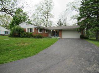 1341 White Oak Dr, Springfield, OH 45504