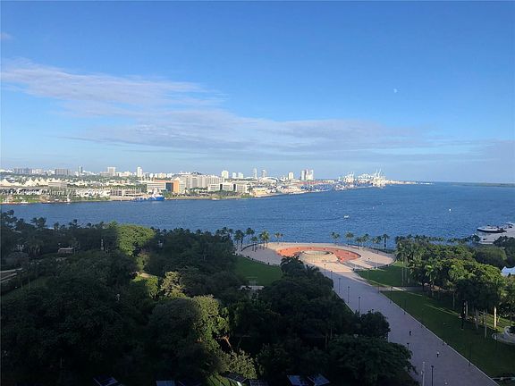 2nd image of 50 Biscayne Blvd APT 1506