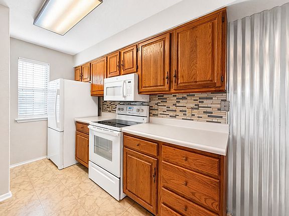 3rd image of 14443 N Pennsylvania Ave #56