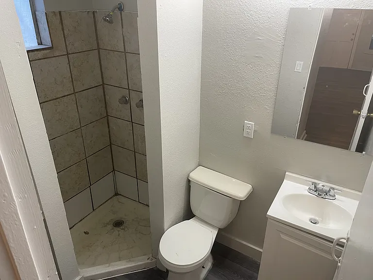 148 Gifford St — Photo 7