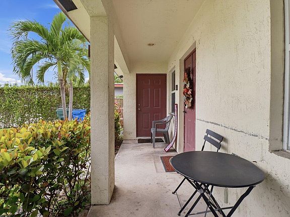 2nd image of 209 NE 35th Street
