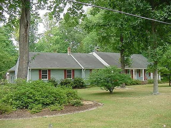 2nd image of 5752 Hillside Dr