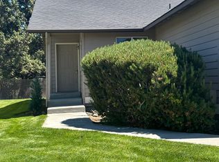 714 NE Savannah Dr, Bend, OR 97701