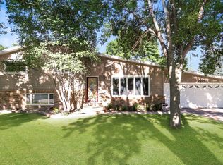 1327 S Merton St, Aberdeen, SD 57401