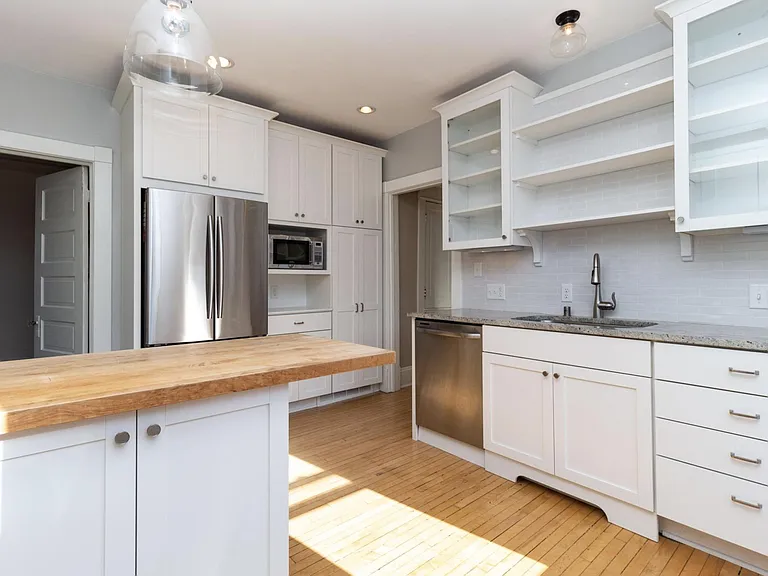 3049 S Wentworth Ave #A — Photo 1