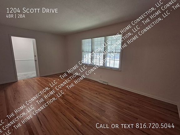 3rd image of 1204 Scott Dr