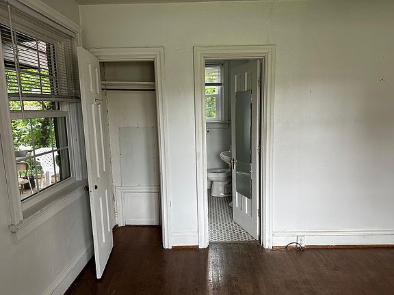 3rd image of 15 Lewis Ave #B1