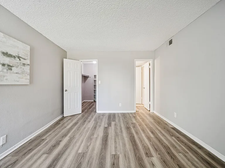 Cedar Park Apartments — Photo 48