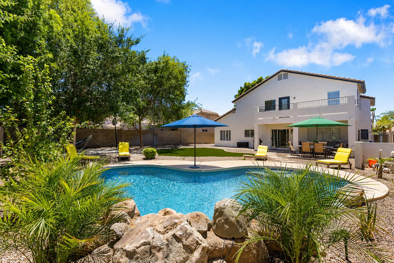 5 bed, 2834 sqft, $7,500 — Photo 1