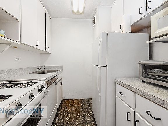 3rd image of 245 E 54th St APT 16G