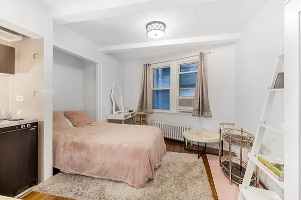 Rented by Douglas Elliman | media 4